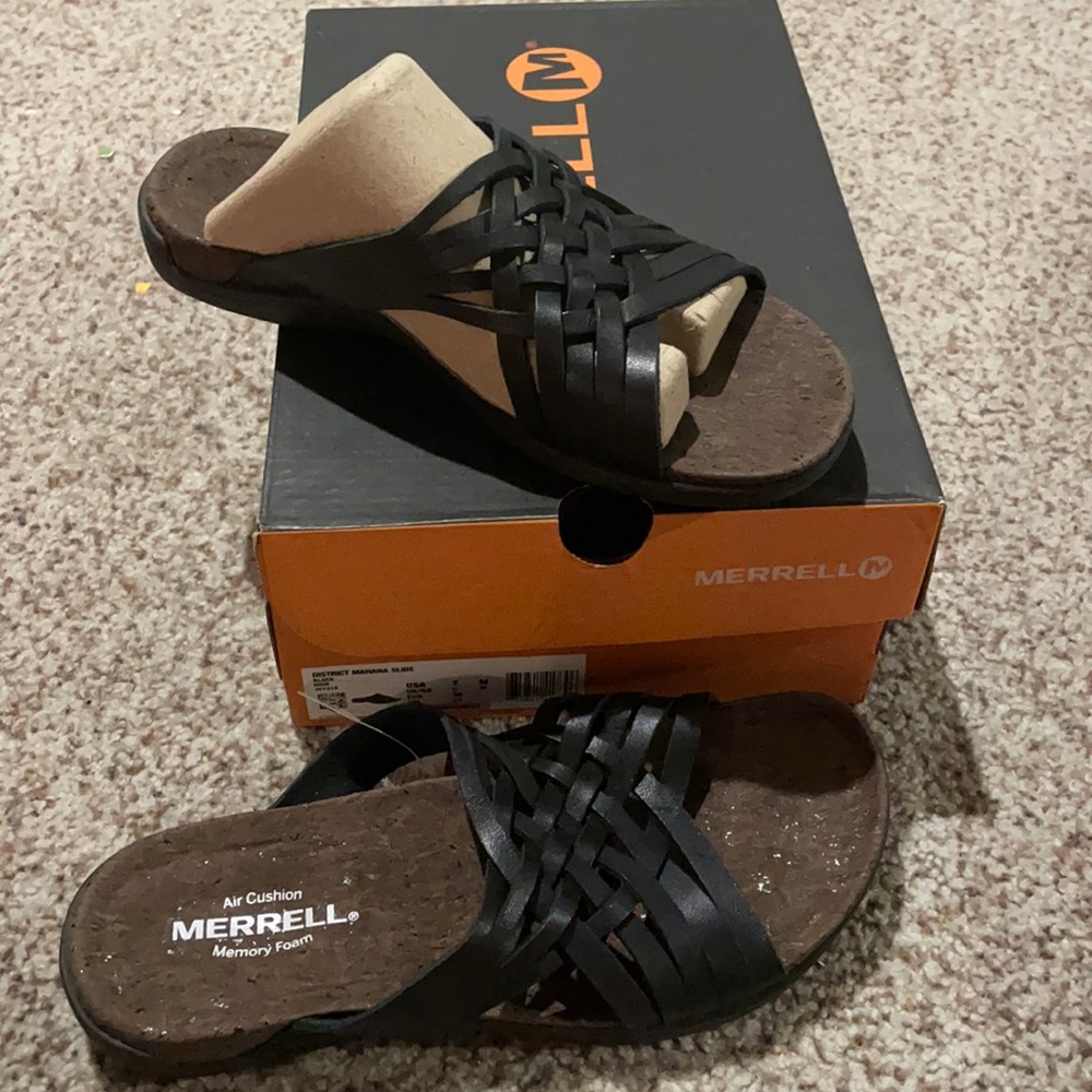 Merrell District Mahana Slide